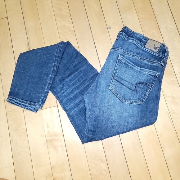 American Eagle EUC Dark Wash 99% COTTON Low-Rise Skinny Jean Jeggings - SIZE 2 - Picture 2 of 8